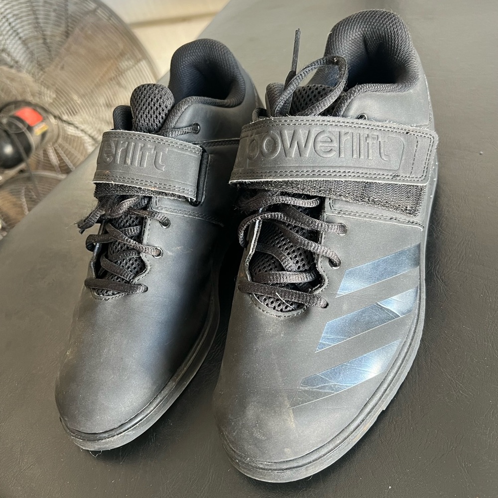 Adidas powerlift size 10